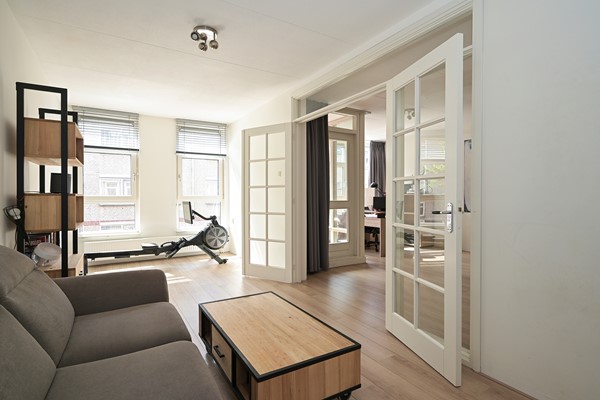 Medium property photo - Van Kinsbergenstraat 13, 2518 GV The Hague